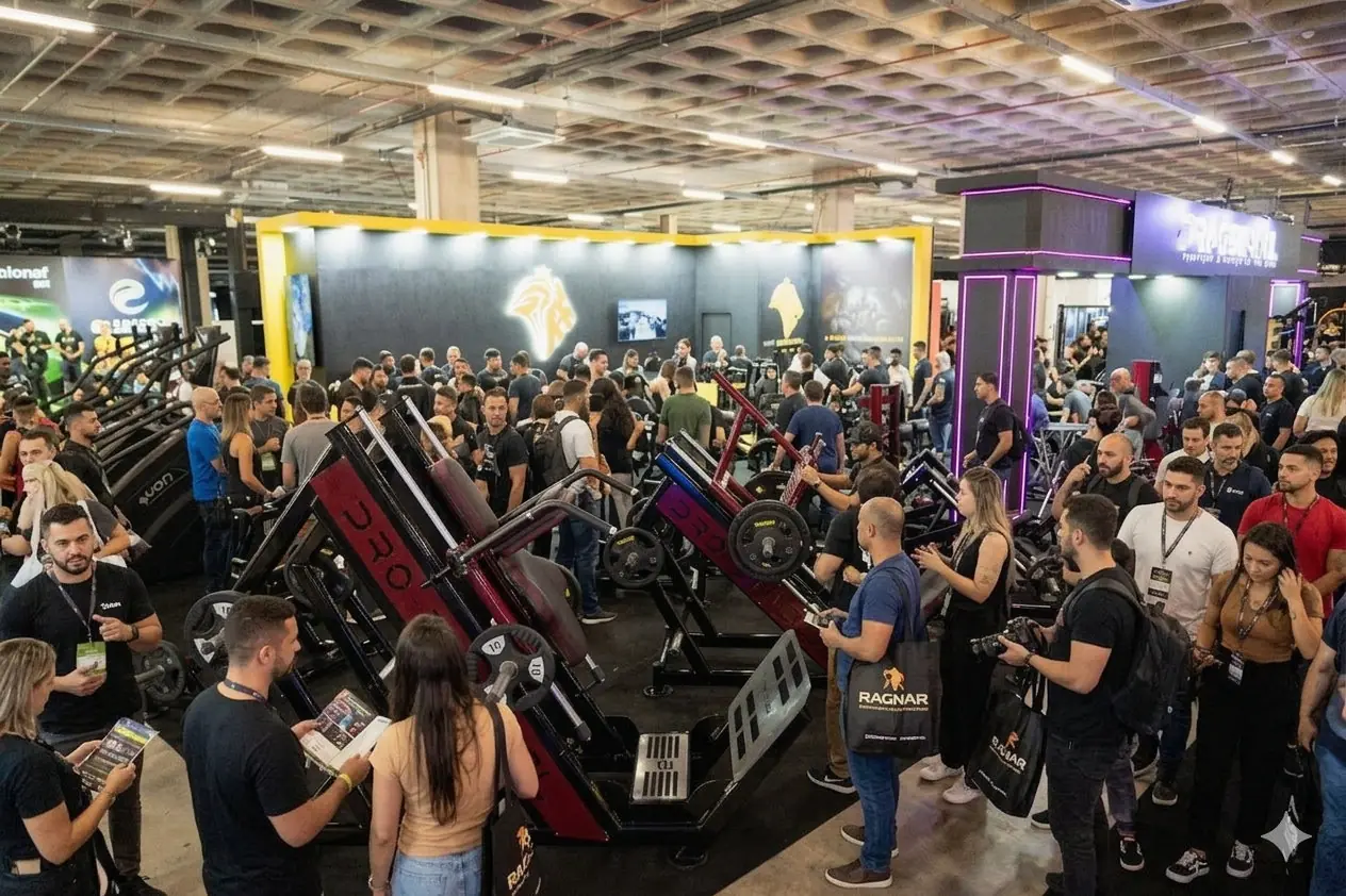 Corredores lotados da feira ENAF